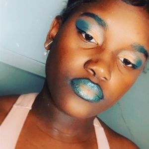 Meet your Posher, Francisca